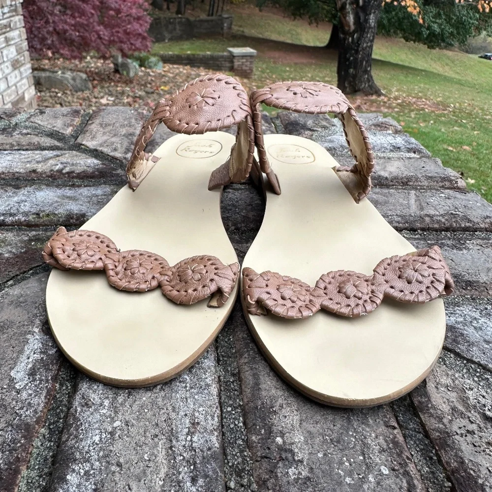 Jack Rogers Brown Leather Medallion 2 Strap Sandals, Size: 9 - Picture 4 of 7